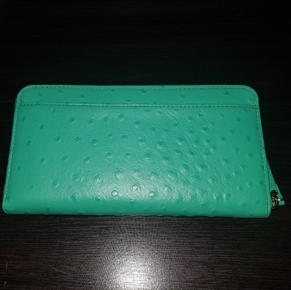 Kate Spade Wallet - Picture 2 of 4